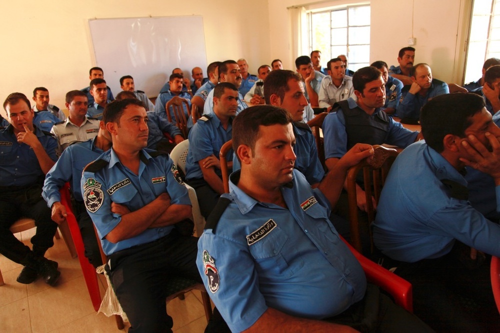 Iraqi Police get some "familiar" training