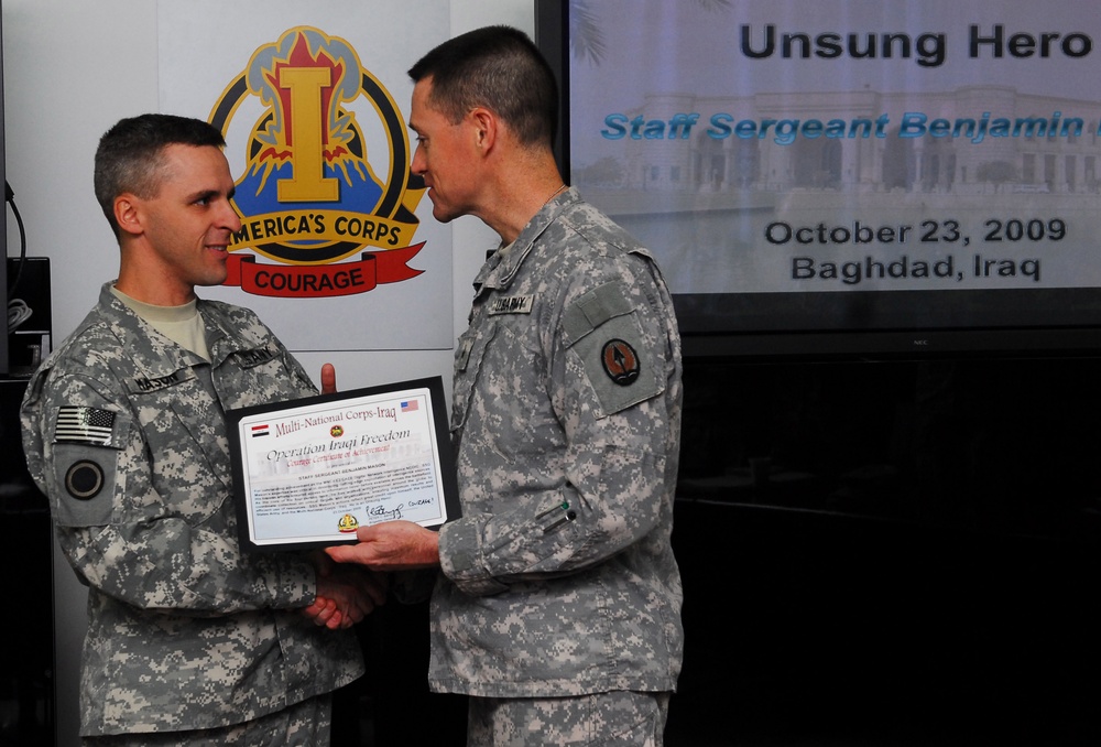 General hails Connecticut native 'Unsung Hero'