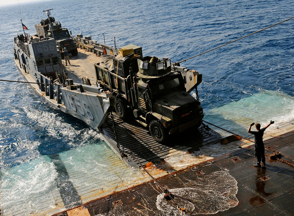 USS Fort McHenry action