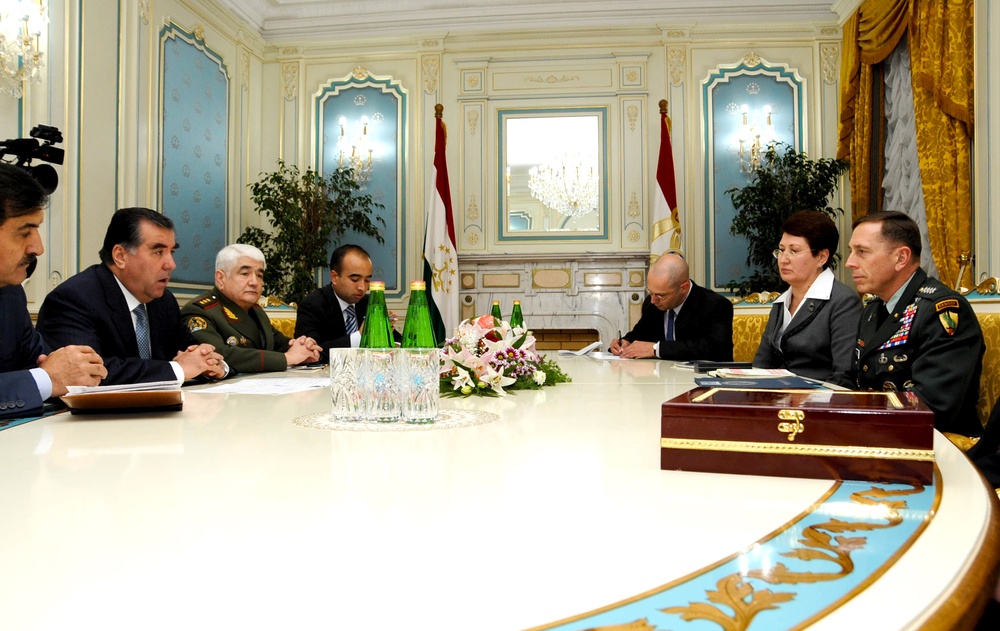 Gen. Petraeus Visits Tajikistan