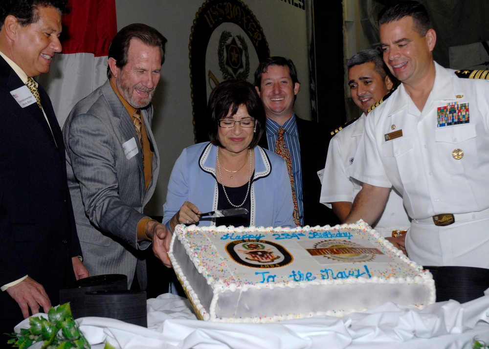 California mayor visits USS Boxer
