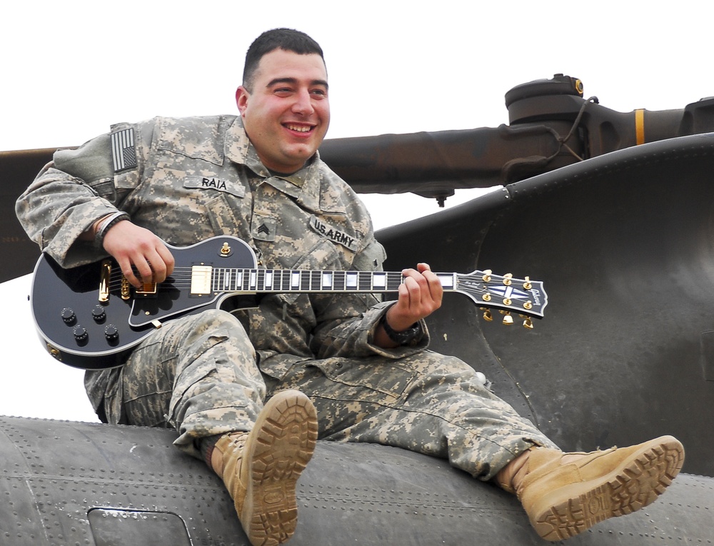Face of Defense: Weekend Musician Fulfills Duty in Desert