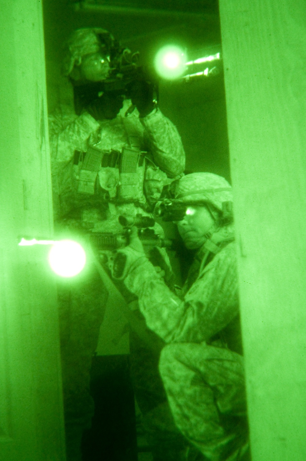 Paratroopers in Iraq Train at Night