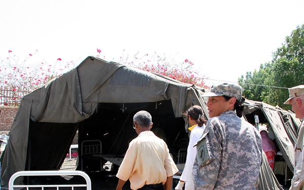 CJTF-HOA Civil Affairs Team Delivers 40 Cots to Help Fight Cholera Epidemic