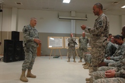 General visits US Army Europe Soldiers at Balad