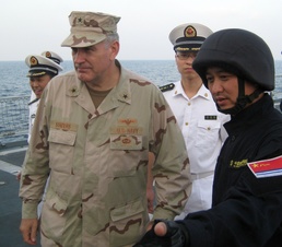 CTF 151 Commander Visits Chinese Counter-Piracy Flagship