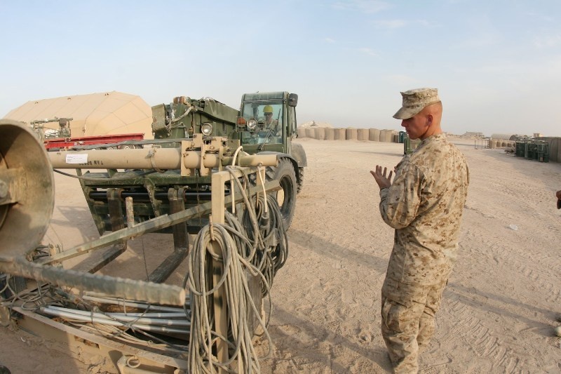 Marines, sailors shut down major base in Iraq one area at a time