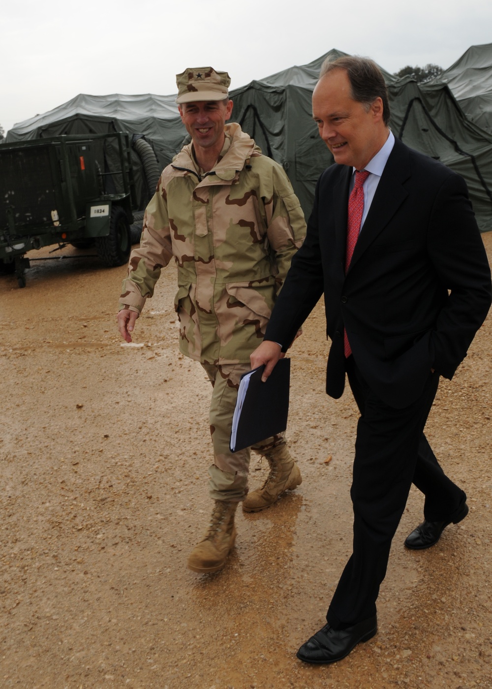 U.S. Ambassador to Israel, James B. Cunningham, meets with commander, joint task force for Juniper Cobra 2010