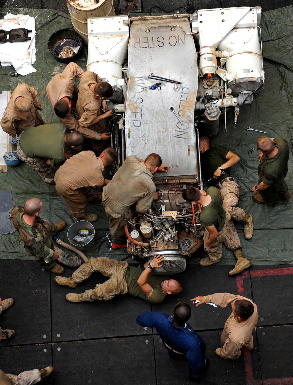 USS Fort McHenry action