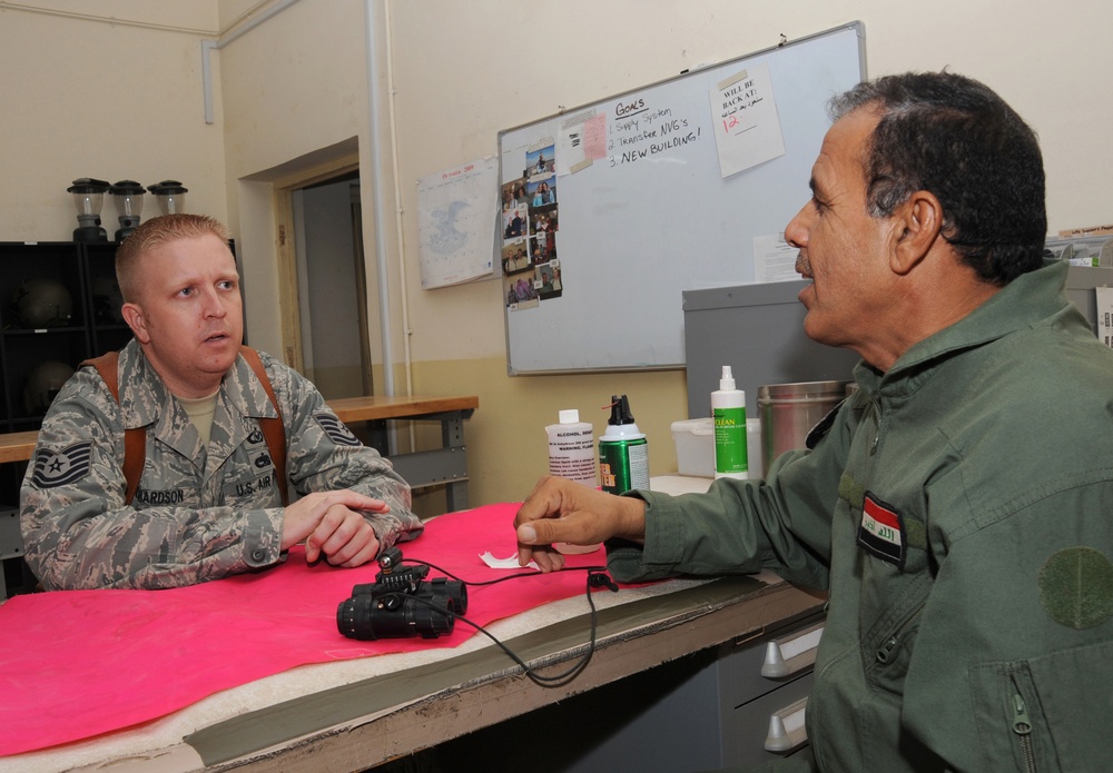 Air Force Advisor Resuscitates Iraqi Life Support