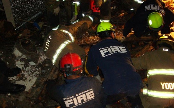 Army awards firefighters for heroism