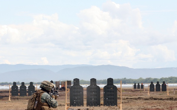 Marines train in Cuba for deployment