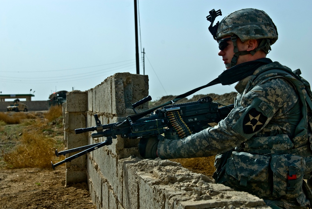 Iraqi army, U.S. troops on the hunt