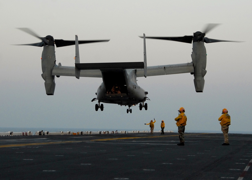 USS BATAAN (LHD 5)