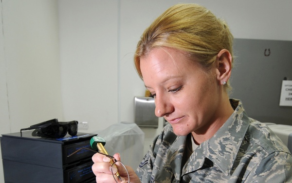 Optometry helps Airmen see eye to eye