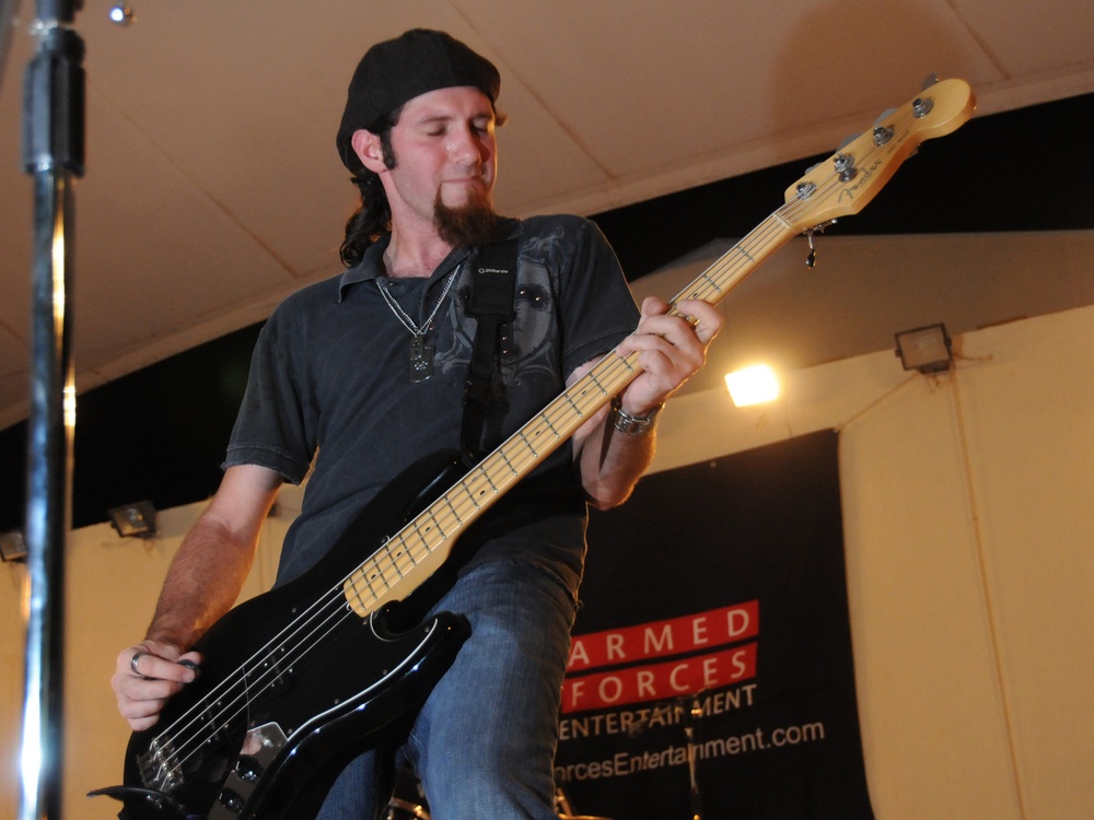 Rockin' for the Troops