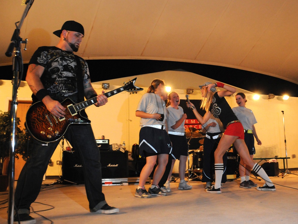 Rockin' for the Troops