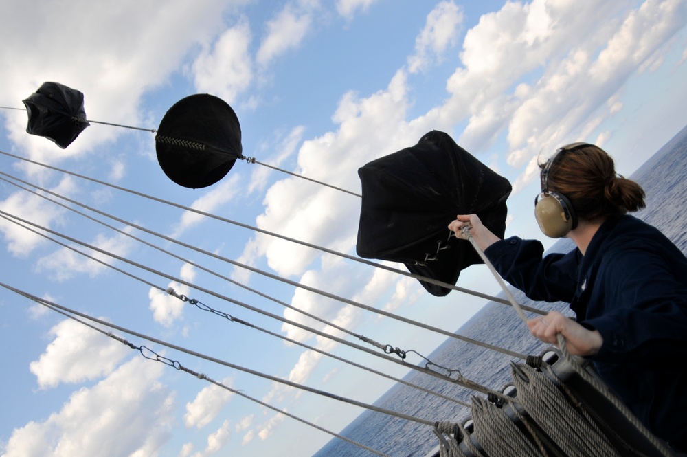 USS Dwight D. Eisenhower (CVN 69)