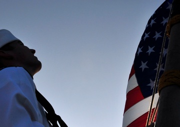 USS Harpers Ferry and 31st Marine Expeditionary Unit - Veterans Day