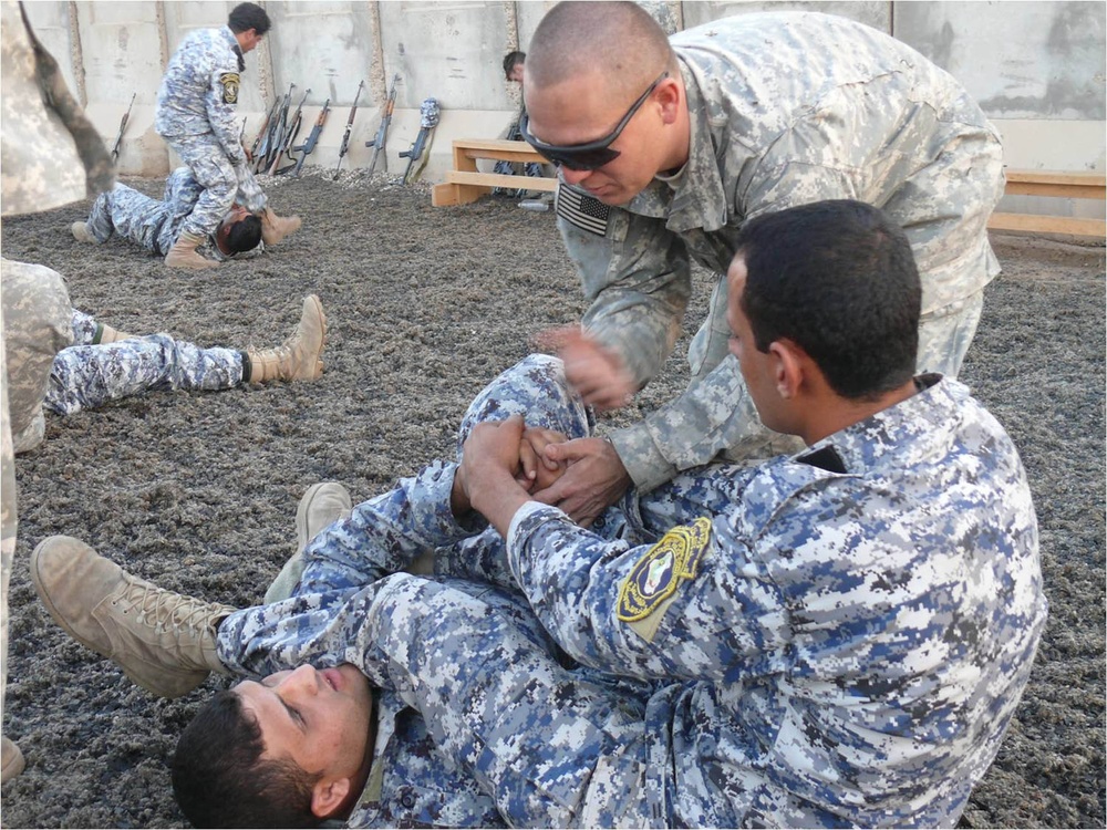 Garryowen trains Iraqi Federal Police