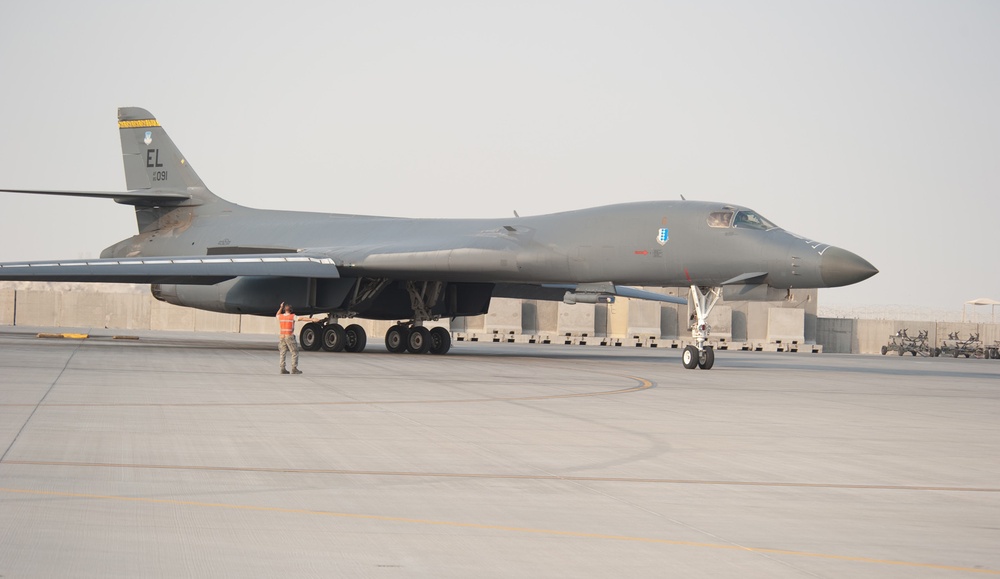 B-1B Lancing the Desert