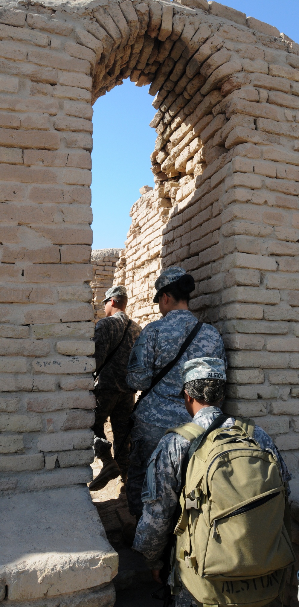 Soldiers Visit Historical Ruins of Ur