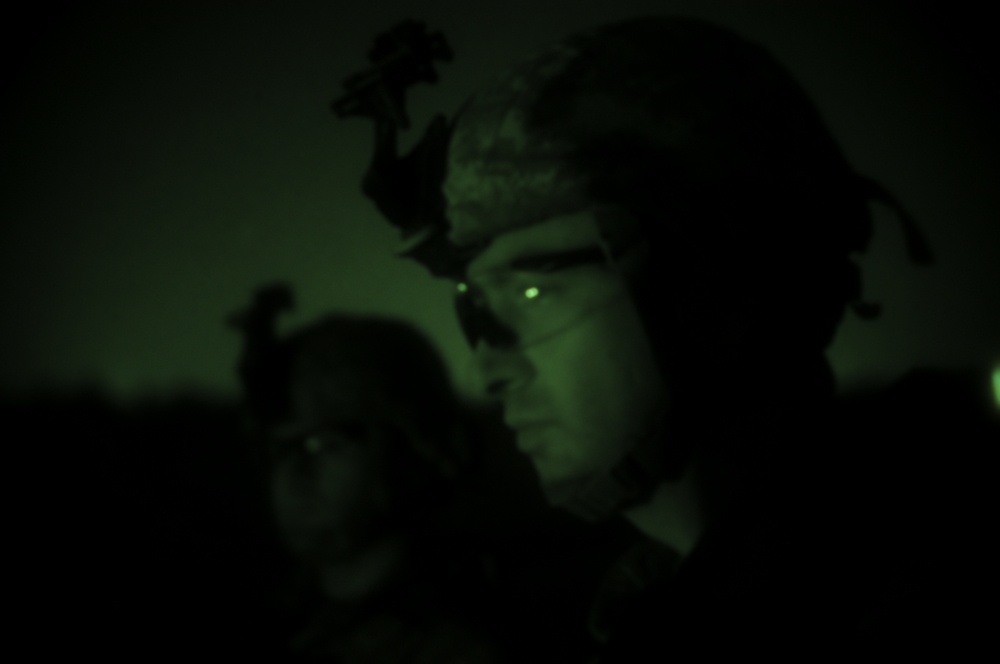 Sons of Iraq patrol