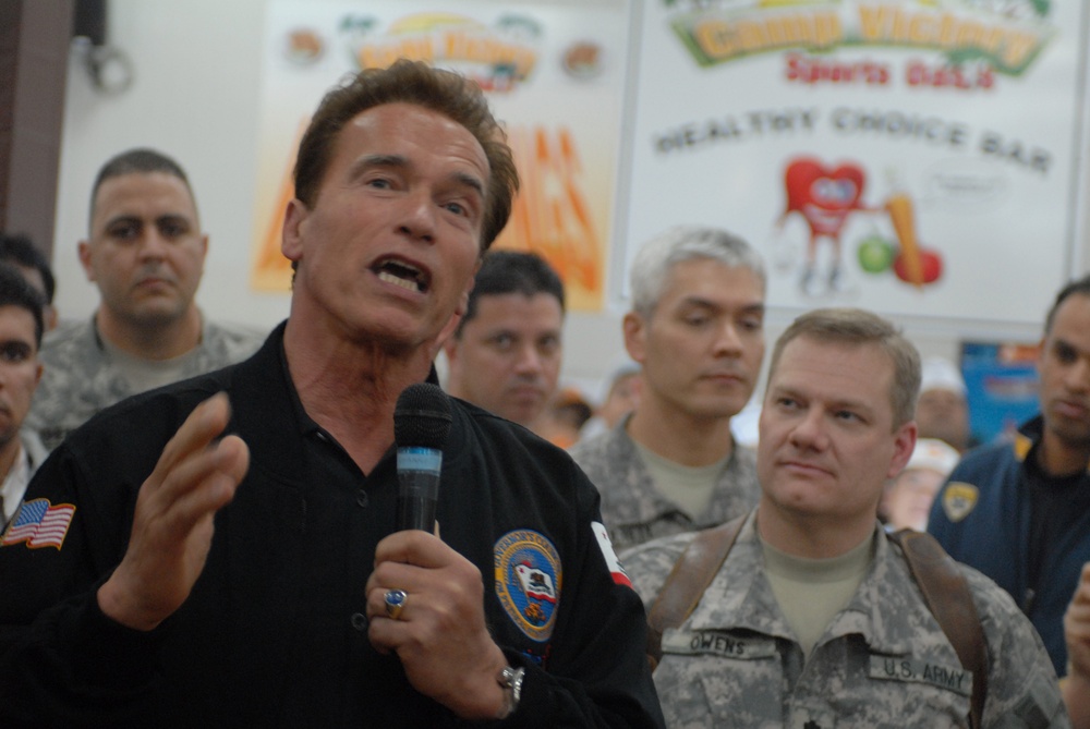 Schwarzenegger visits with troops in Iraq