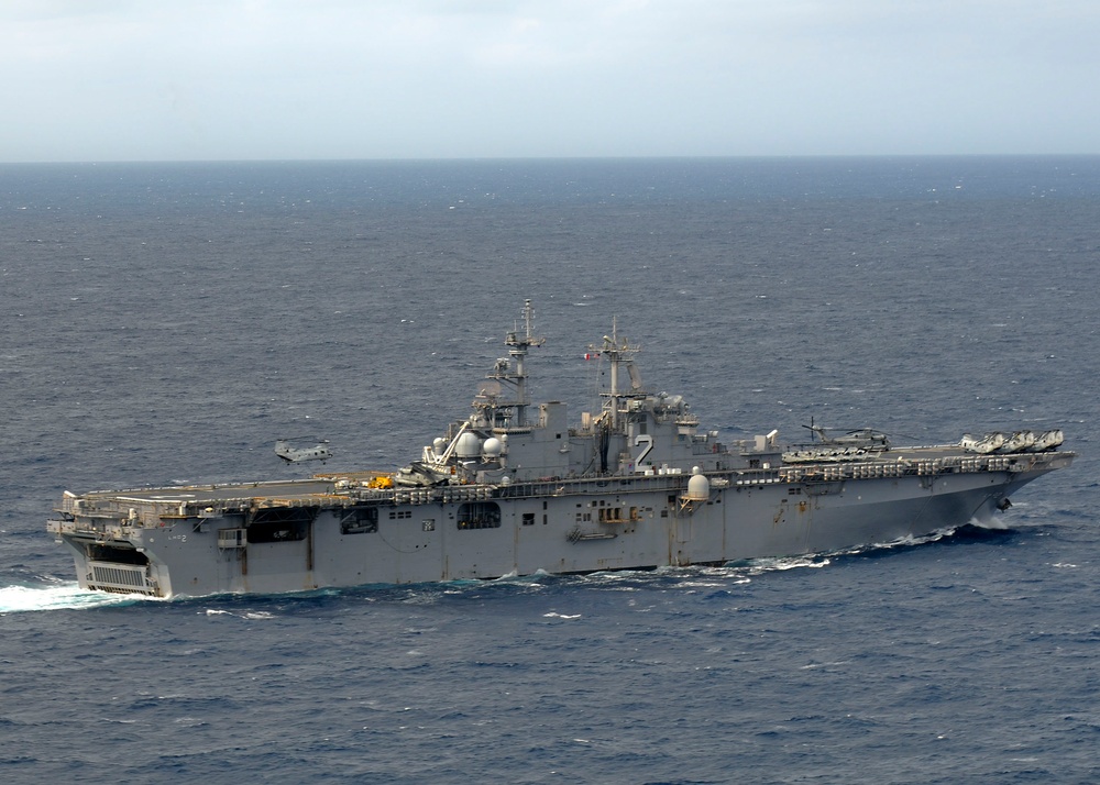 USS Essex Marines and Sailors stay sharp