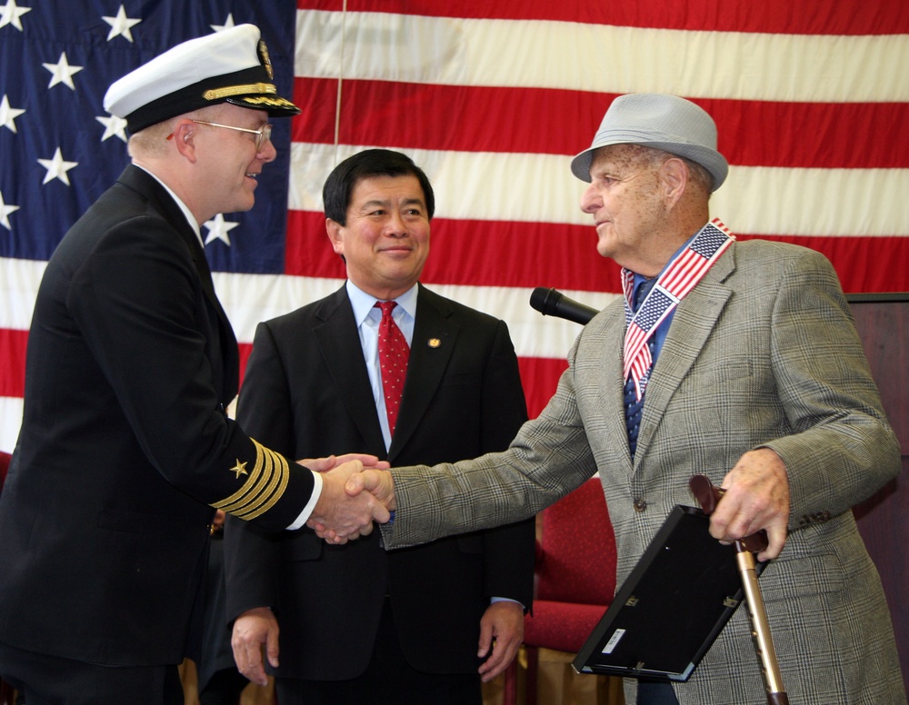 World War II and Vietnam Veterans in Portland Receive Congressional Recognition