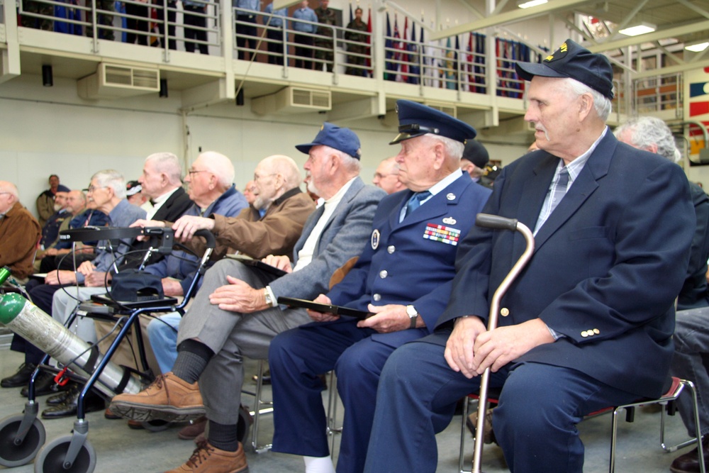 World War II and Vietnam Veterans in Portland Receive Congressional Recognition