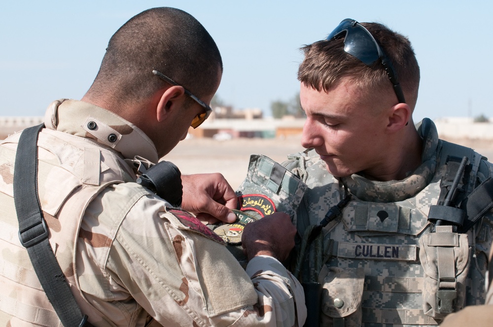 Iraqi Commandos, US Paratroopers Practice for Partnered Air-assault Operations