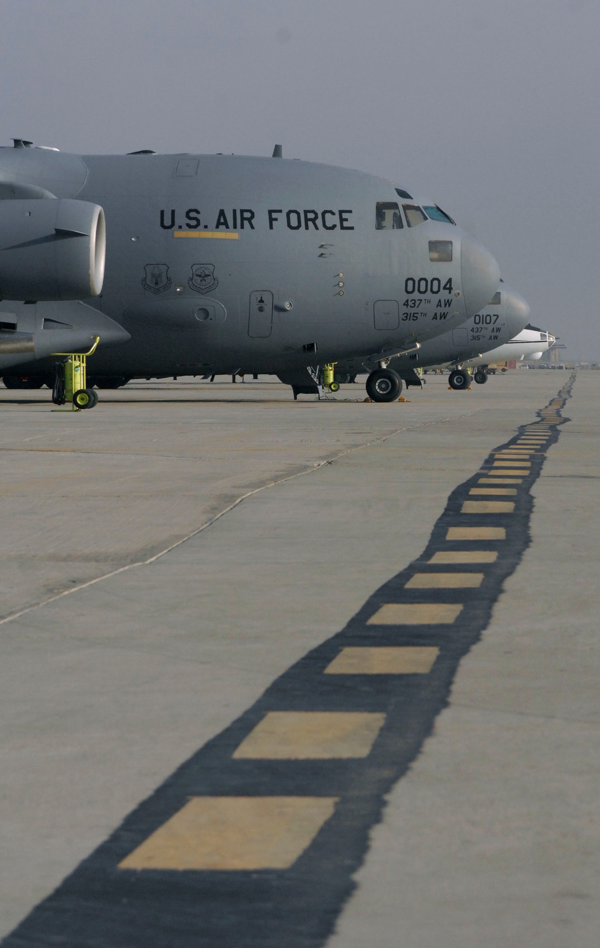 DVIDS - Images - C-17's in Afghanistan [Image 5 of 10]