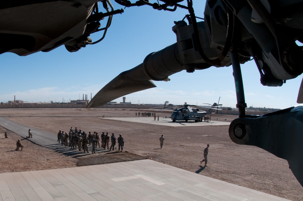 U.S. Paratroopers, Iraqi Commandos Rehearse Air Assault Ops