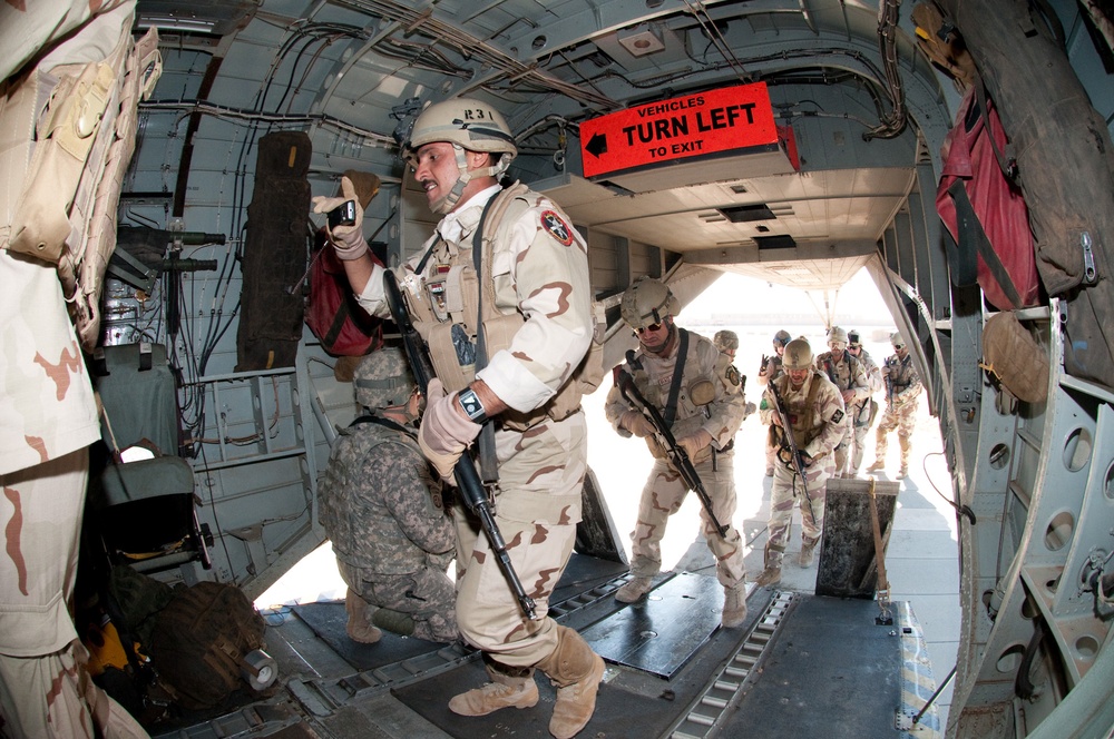 U.S. Paratroopers, Iraqi Commandos Rehearse Air Assault Ops