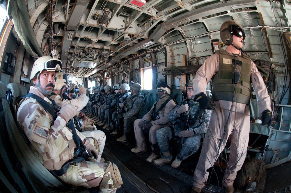 U.S. Paratroopers, Iraqi Commandos Rehearse Air Assault Ops