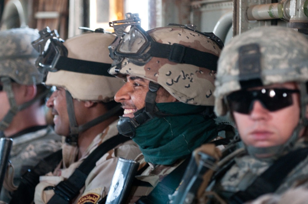 U.S. Paratroopers, Iraqi Commandos Rehearse Air Assault Ops