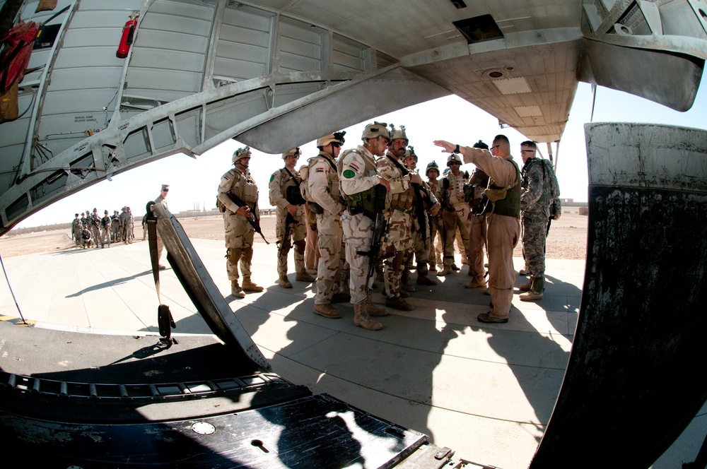 U.S. Paratroopers, Iraqi Commandos Rehearse Air Assault Ops