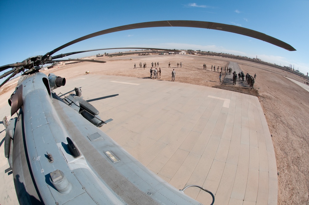 U.S. Paratroopers, Iraqi Commandos Rehearse Air Assault Ops