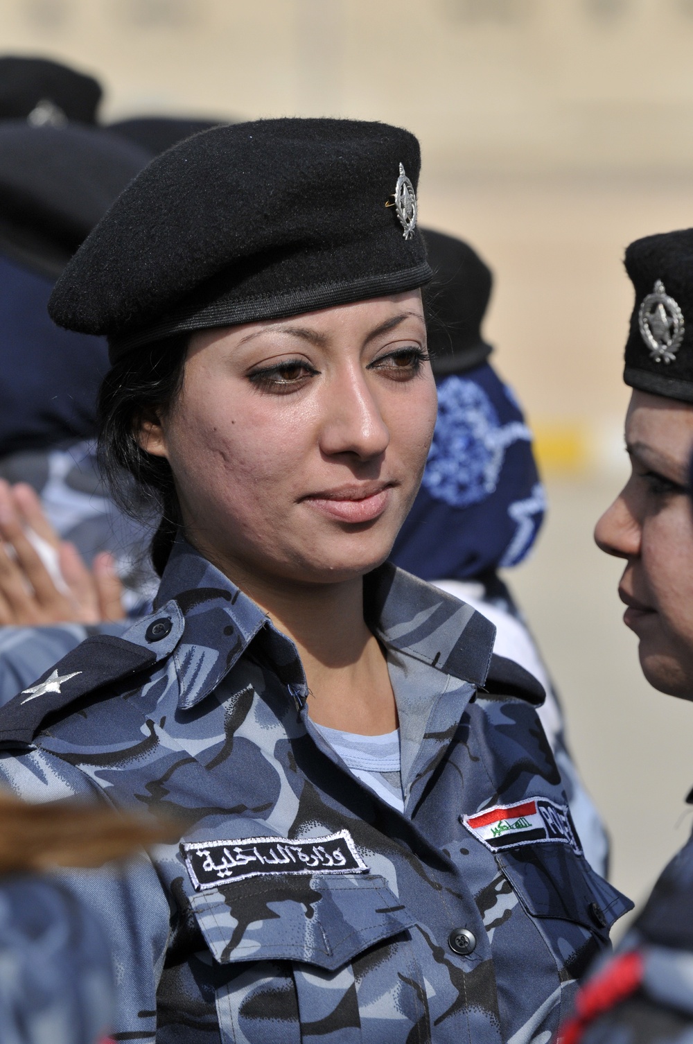 New Iraqi police officers graduate course