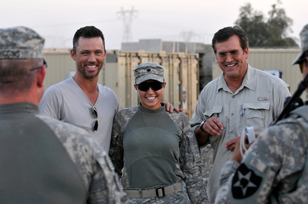 'Burn Notice' stars visit and Combat Patch ceremony