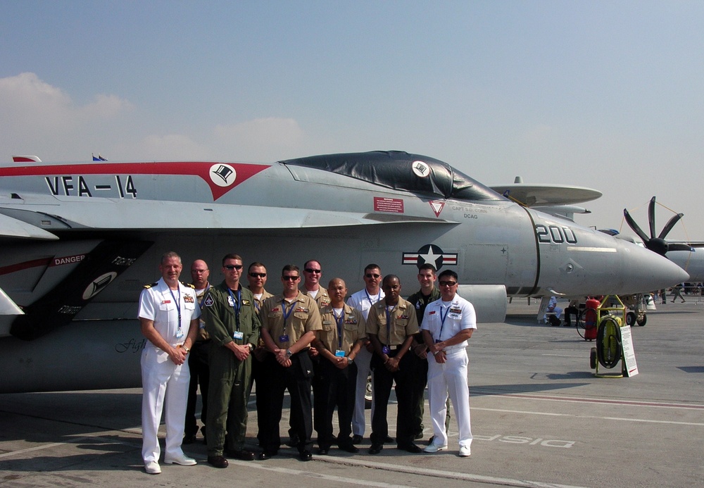 Nimitz Squadrons join Dubai Air Show