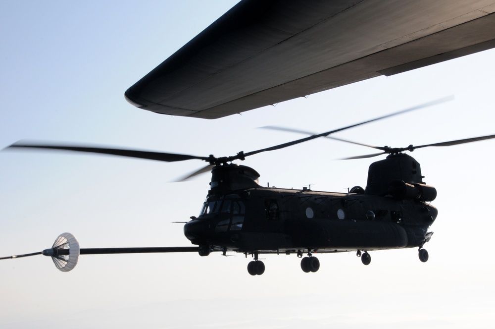 Airmen conduct aerial refueling exercise