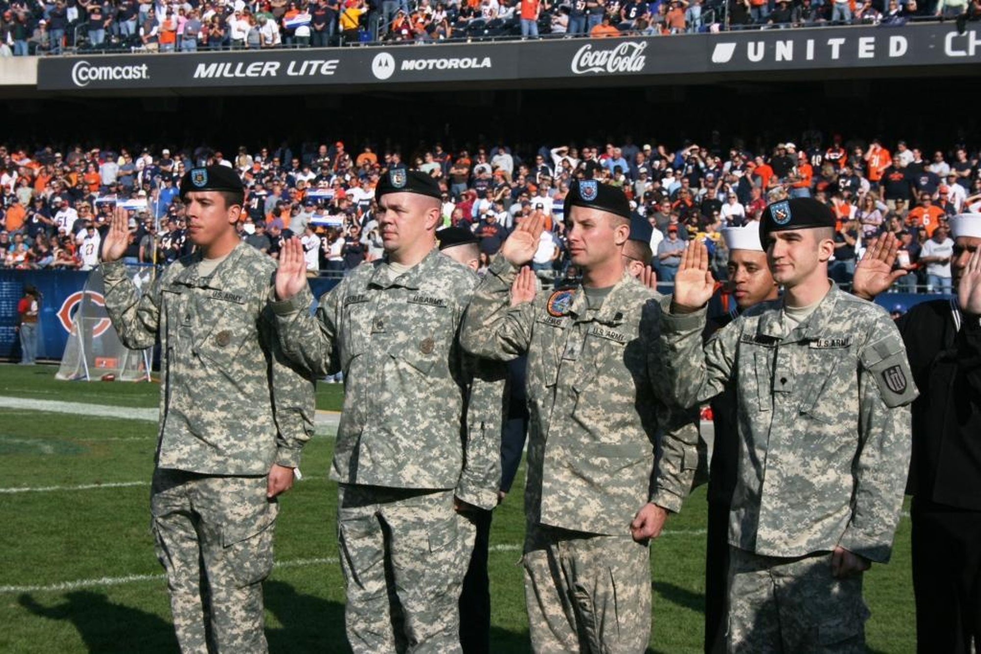 DVIDS - Images - Service members receive honor during Chicago Bears  Veterans Day game [Image 8 of 13]