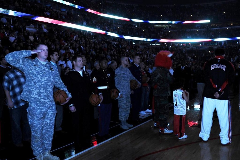 Chicago Bulls Honor Service Members for Veterans Day 2009