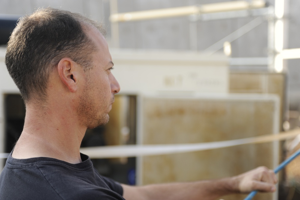 Radio antenna installation