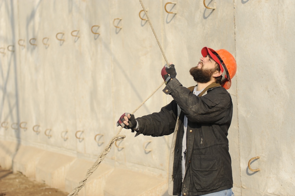 Radio antenna installation