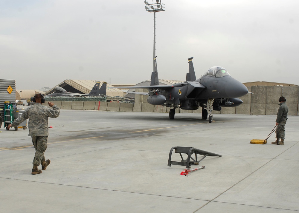 F-15E Weapons Systems Officer shatters 1,000 flight hour mark