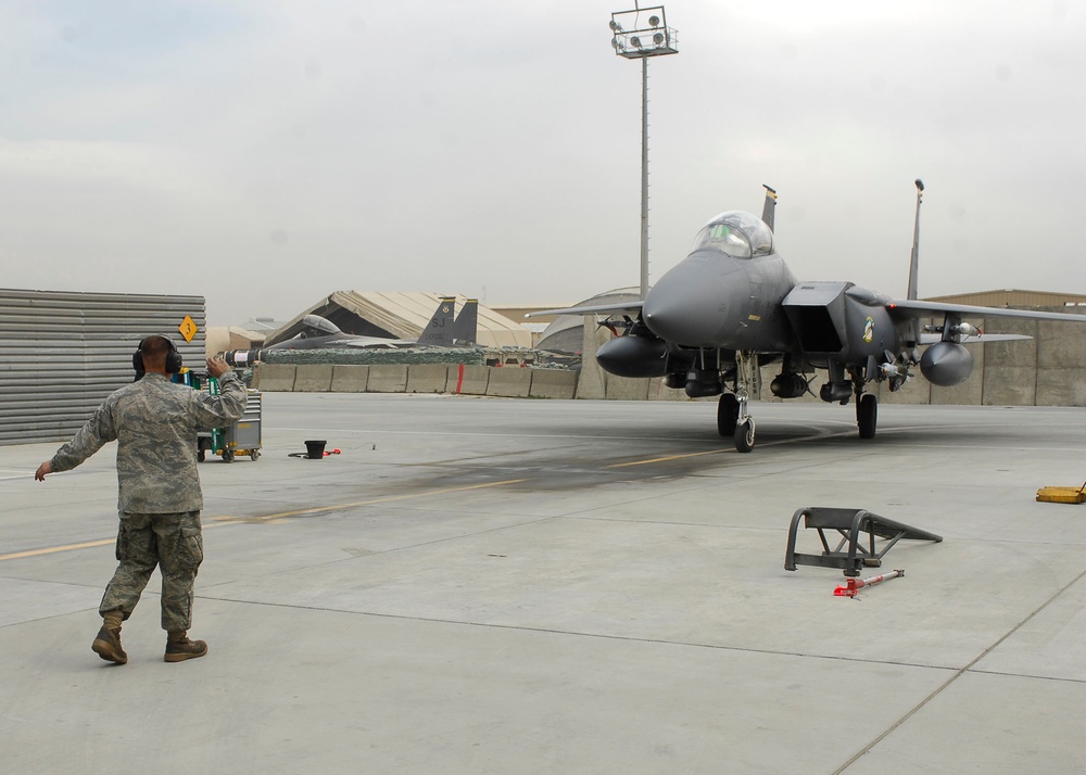 F-15E Weapons Systems Officer shatters 1,000 flight hour mark