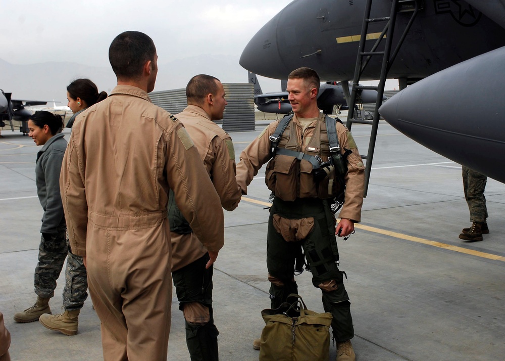 F-15E Weapons Systems Officer shatters 1,000 flight hour mark